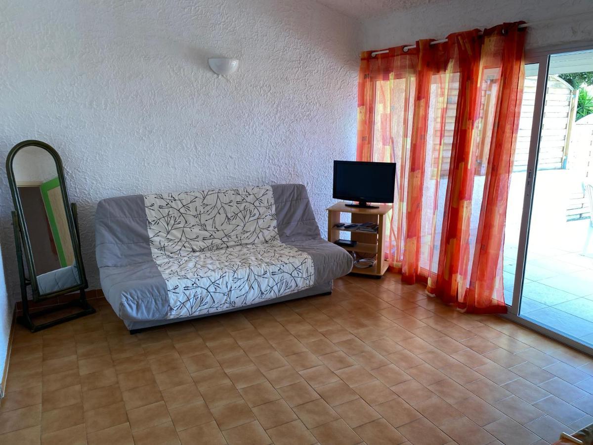 Location 5 Personnes Sant Ambroggio Cocody Village 卢米奥 外观 照片